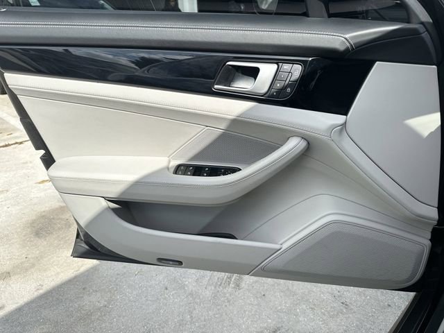 Used 2022 Porsche Panamera 4S image 29