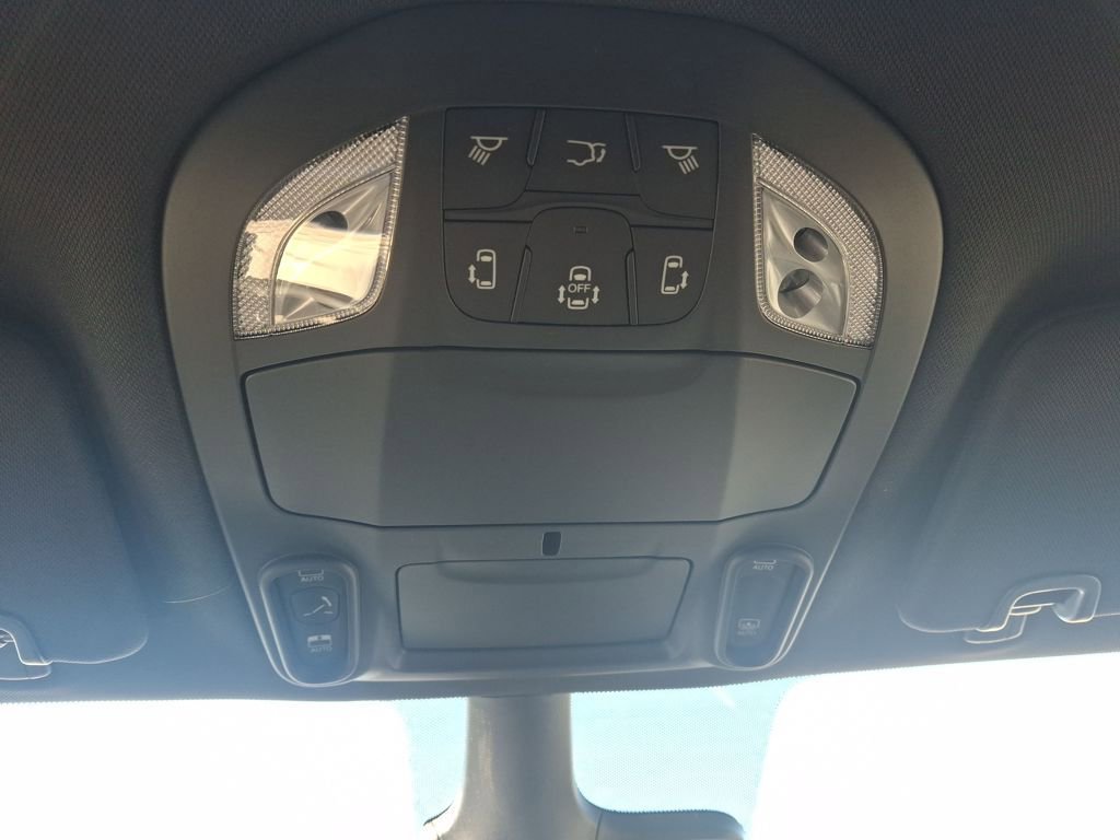 New 2026 Chrysler Pacifica Limited w/ S Appearance Package image 24