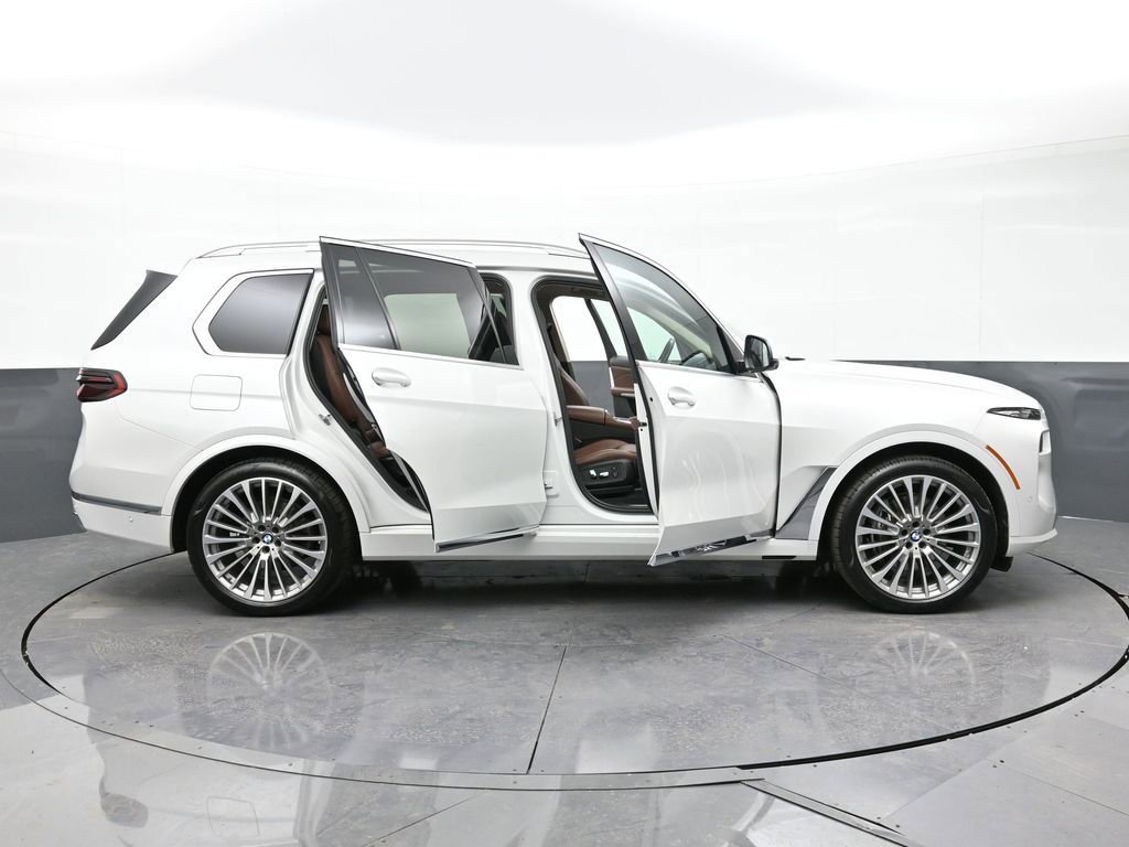 Used 2023 BMW X7 xDrive40i w/ Premium Package image 34