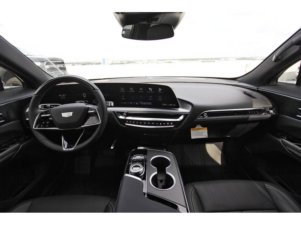 New 2026 Cadillac Lyriq Luxury RWD image 9