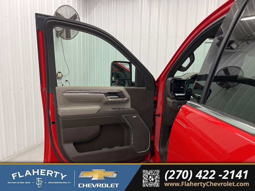 Used 2024 Chevrolet Silverado 3500 LTZ w/ LTZ Plus Package image 8