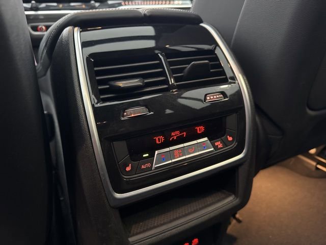 Used 2024 BMW X7 xDrive40i w/ M Sport Package image 13