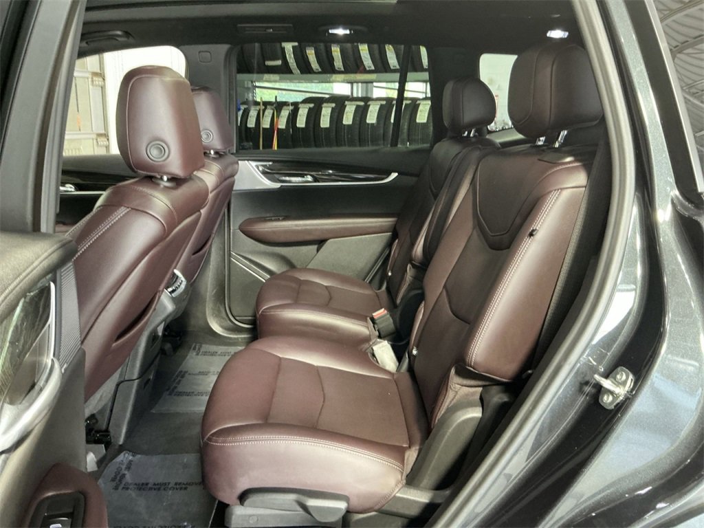 Used 2023 Cadillac XT6 Premium Luxury w/ Technology Package image 32