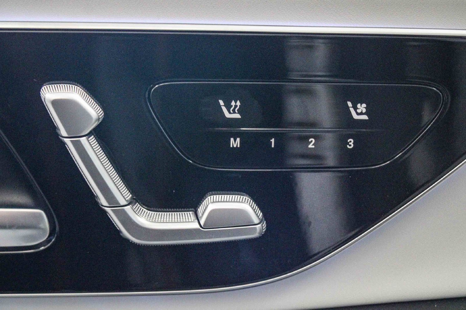 New 2026 Mercedes-Benz E 450 4MATIC All-Terrain Wagon image 19