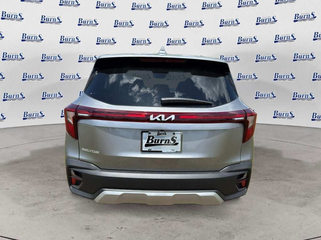 New 2026 Kia Seltos LX FWD image 6