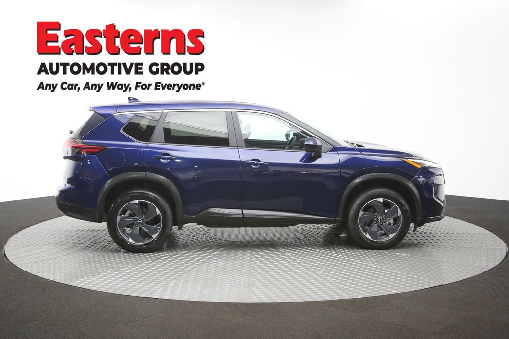 Used 2024 Nissan Rogue SV AWD/4WD image 44