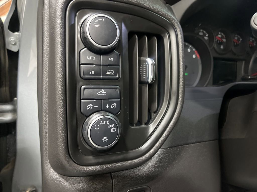 Certified 2023 Chevrolet Silverado 1500 Custom image 14