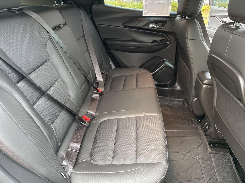 Used 2023 Chevrolet TrailBlazer RS w/ Sun and Liftgate Package image 22