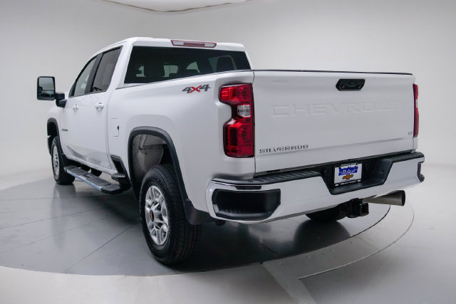 Used 2025 Chevrolet Silverado 2500 LT w/ Convenience Package AWD/4WD image 3