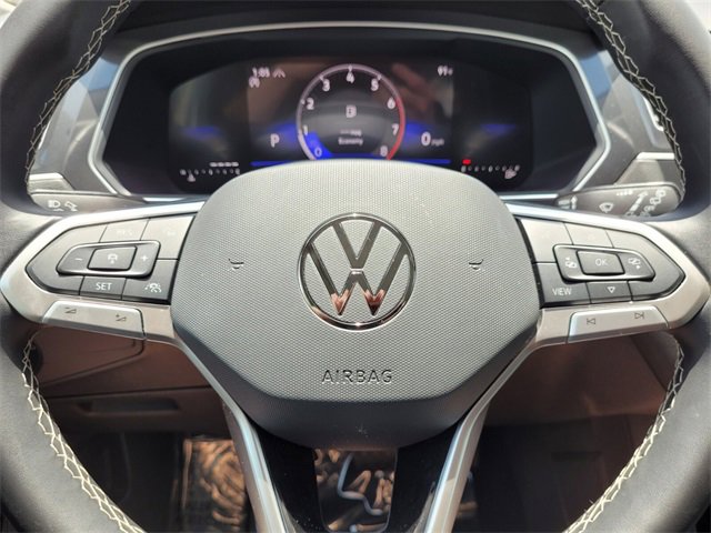 Used 2024 Volkswagen Tiguan SE AWD/4WD image 34