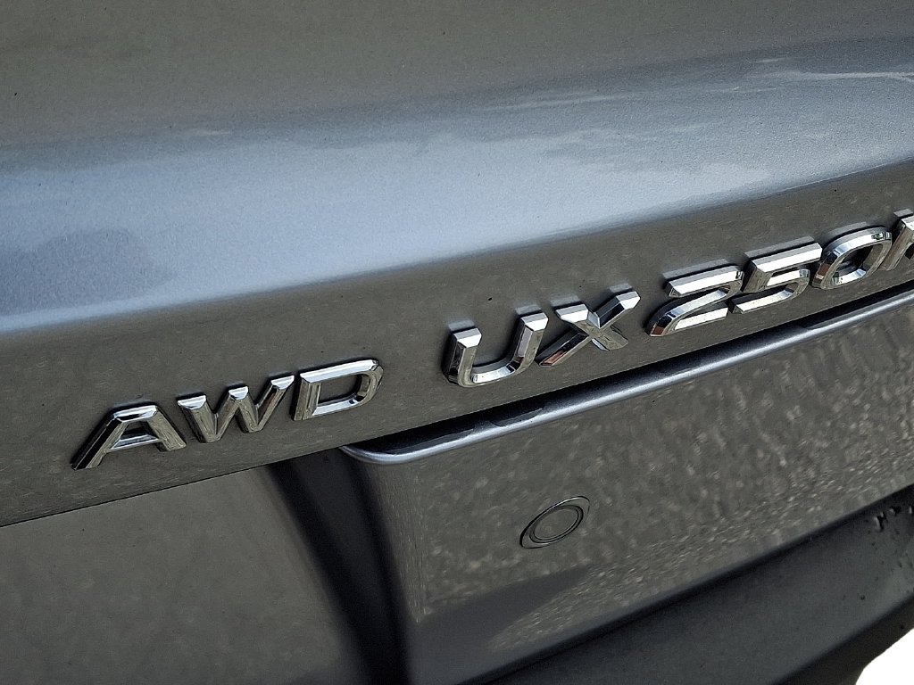 Used 2024 Lexus UX 250h AWD w/ Premium Package image 31