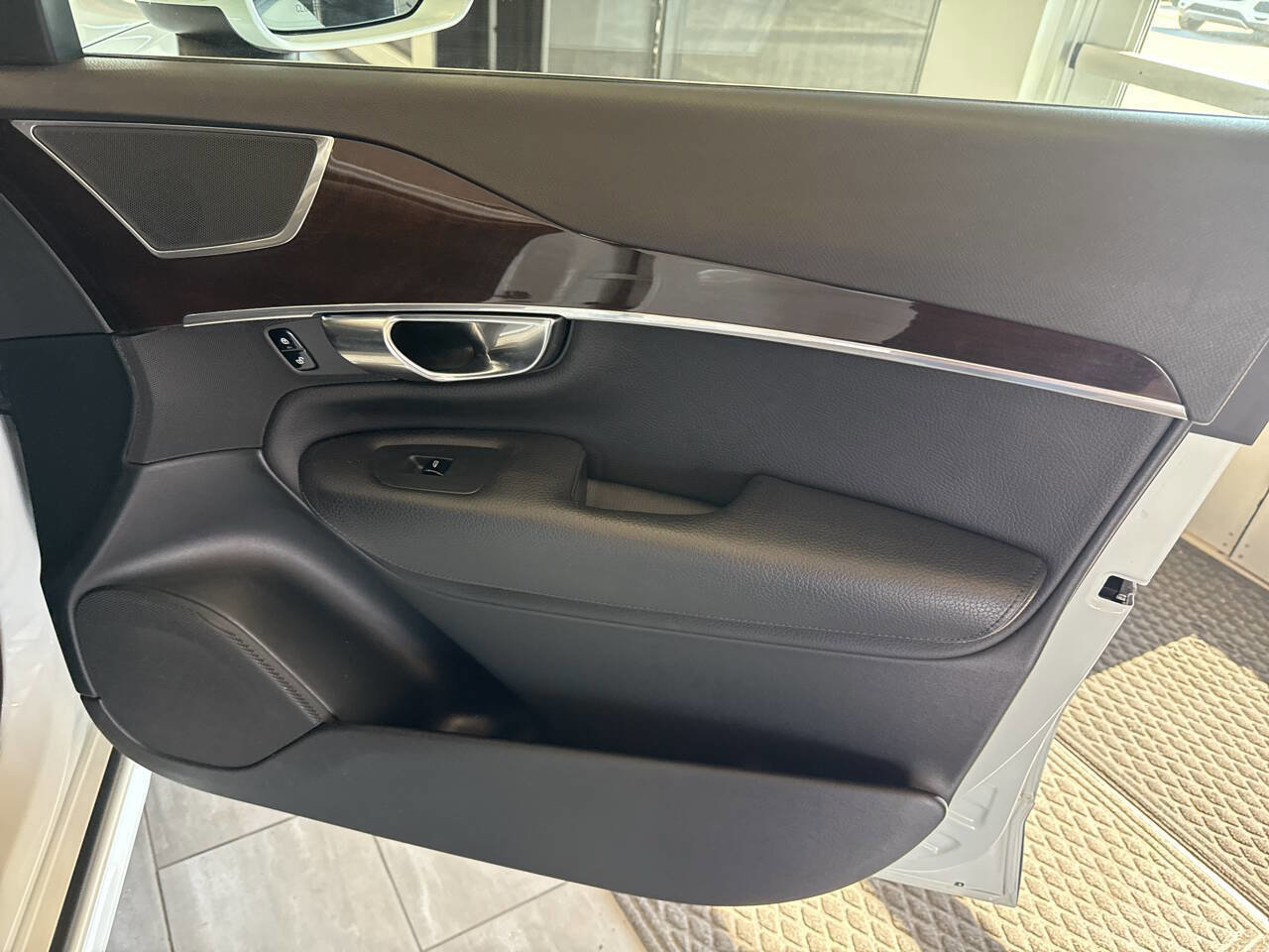 Used 2019 Volvo XC90 T6 Momentum w/ Advanced Package AWD/4WD image 39