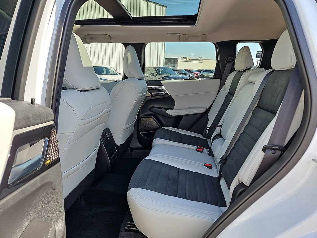 New 2025 Mitsubishi Outlander SE AWD/4WD image 8