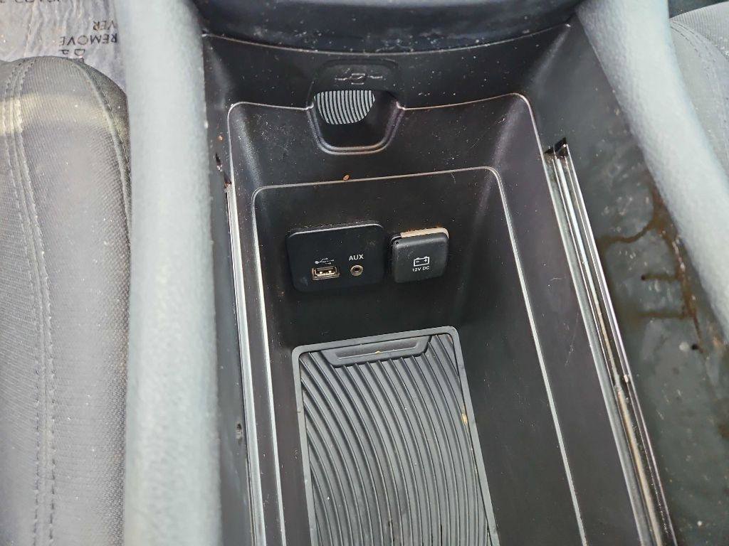 Used 2015 Chrysler 200 Limited w/ Convenience Group image 16