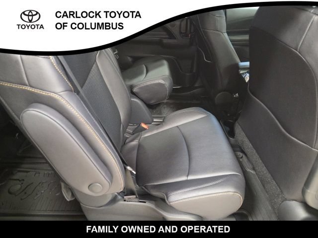 New 2026 Toyota Sienna XLE Woodland Edition AWD/4WD image 18