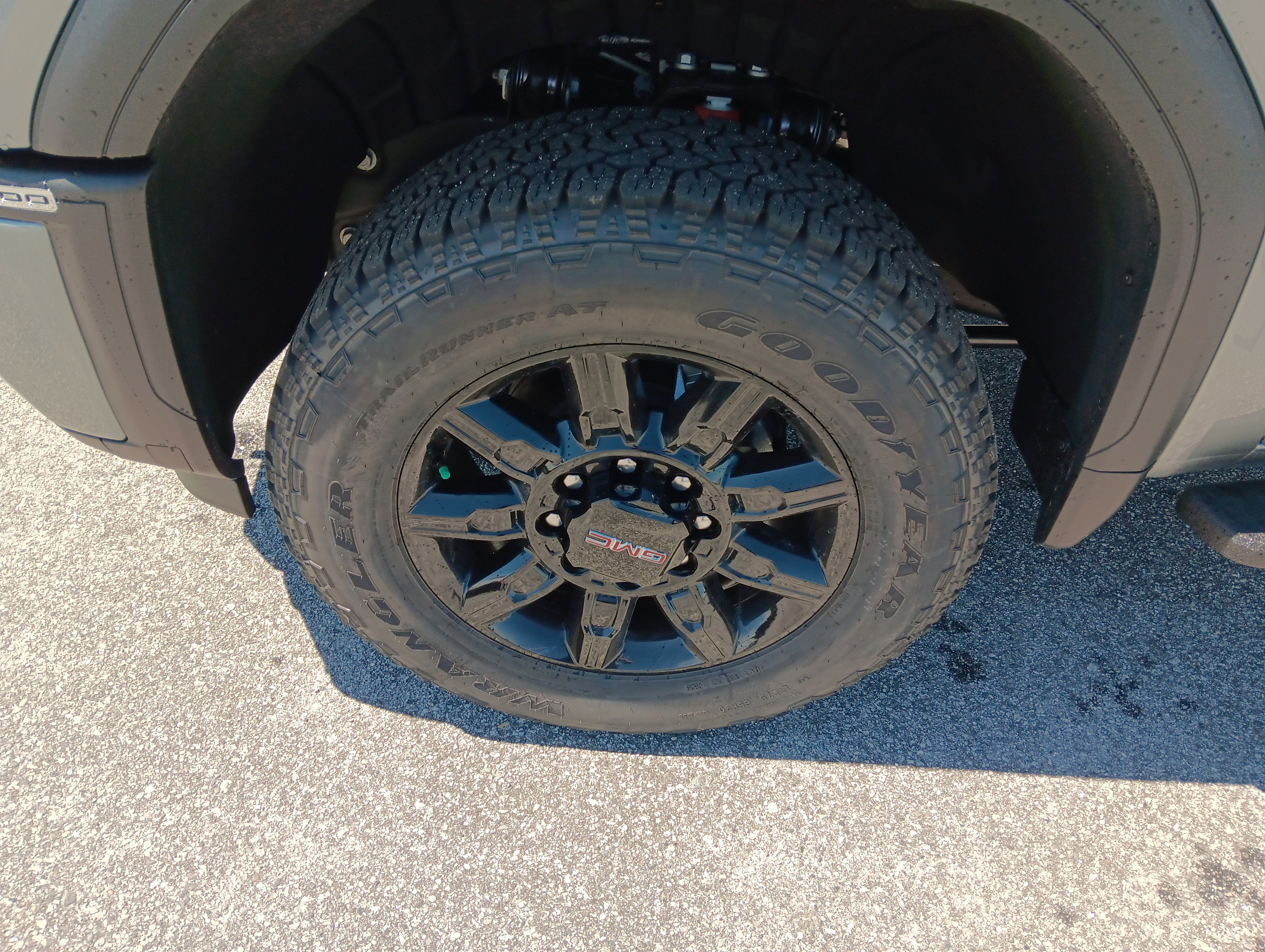 New 2026 GMC Sierra 2500 AT4 AWD/4WD image 2