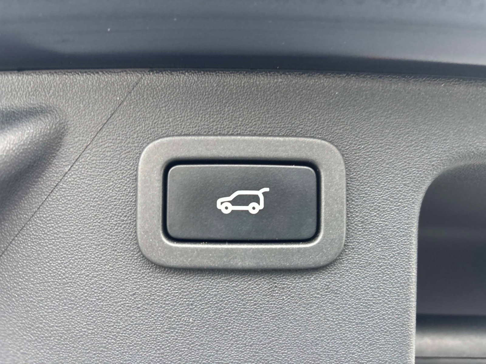 Used 2019 Land Rover Discovery Sport HSE image 15