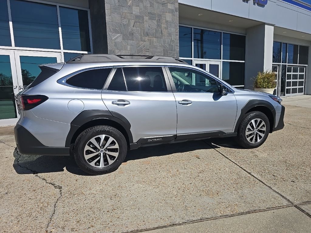 Used 2025 Subaru Outback Premium w/ Tech Package 1 image 12
