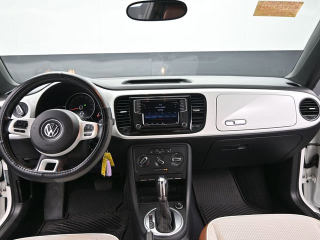 Used 2017 Volkswagen Beetle 1.8T S image 15