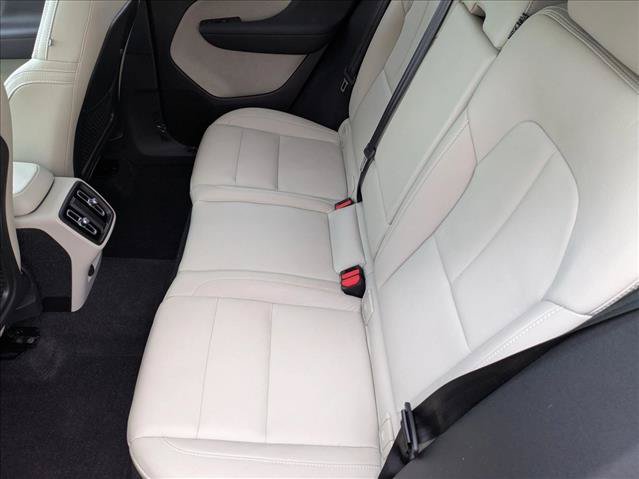 Used 2019 Volvo XC40 T5 Momentum AWD/4WD image 19