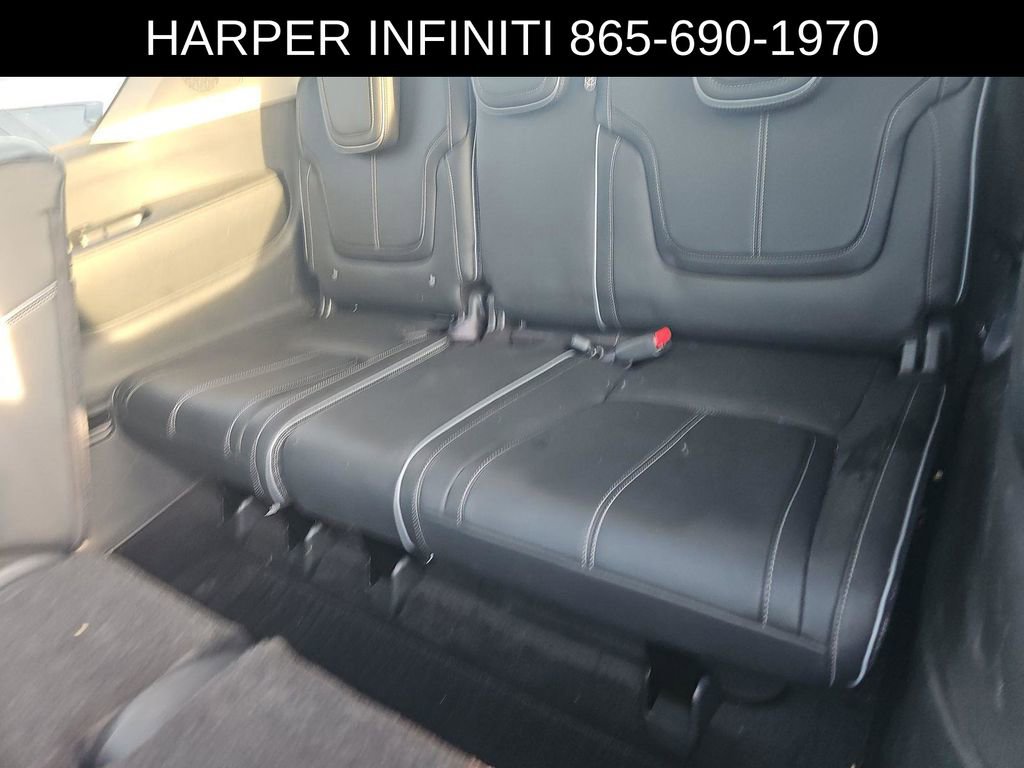 Used 2025 INFINITI QX80 Sensory AWD/4WD image 9