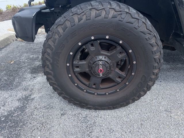 Used 2016 Jeep Wrangler Unlimited Sahara w/ Dual Top Group image 3