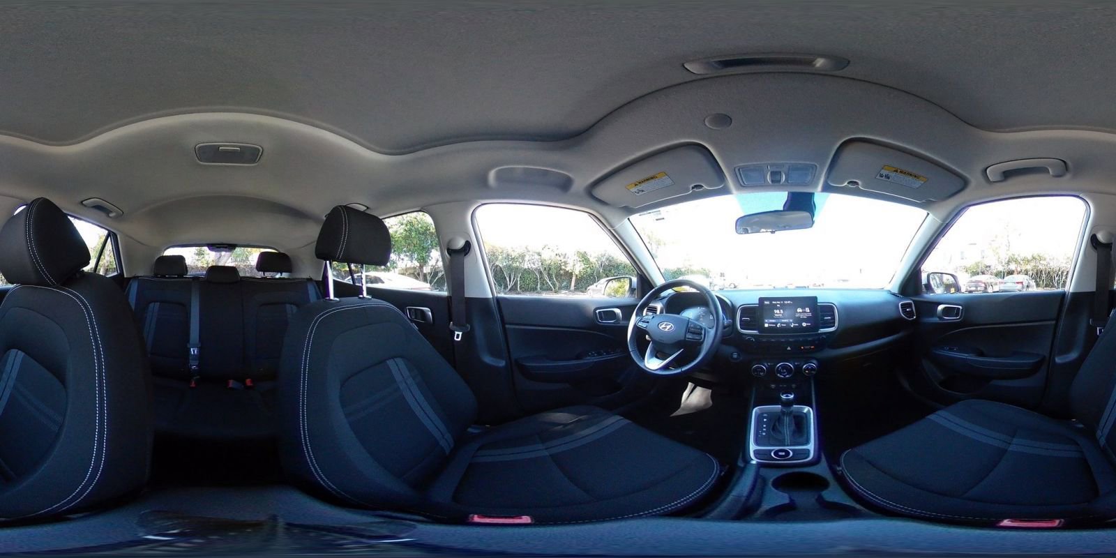 Used 2025 Hyundai Venue SEL image 41