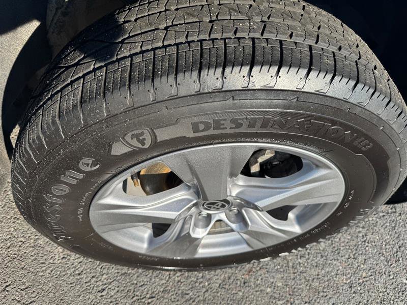 Used 2022 Toyota RAV4 XLE image 27