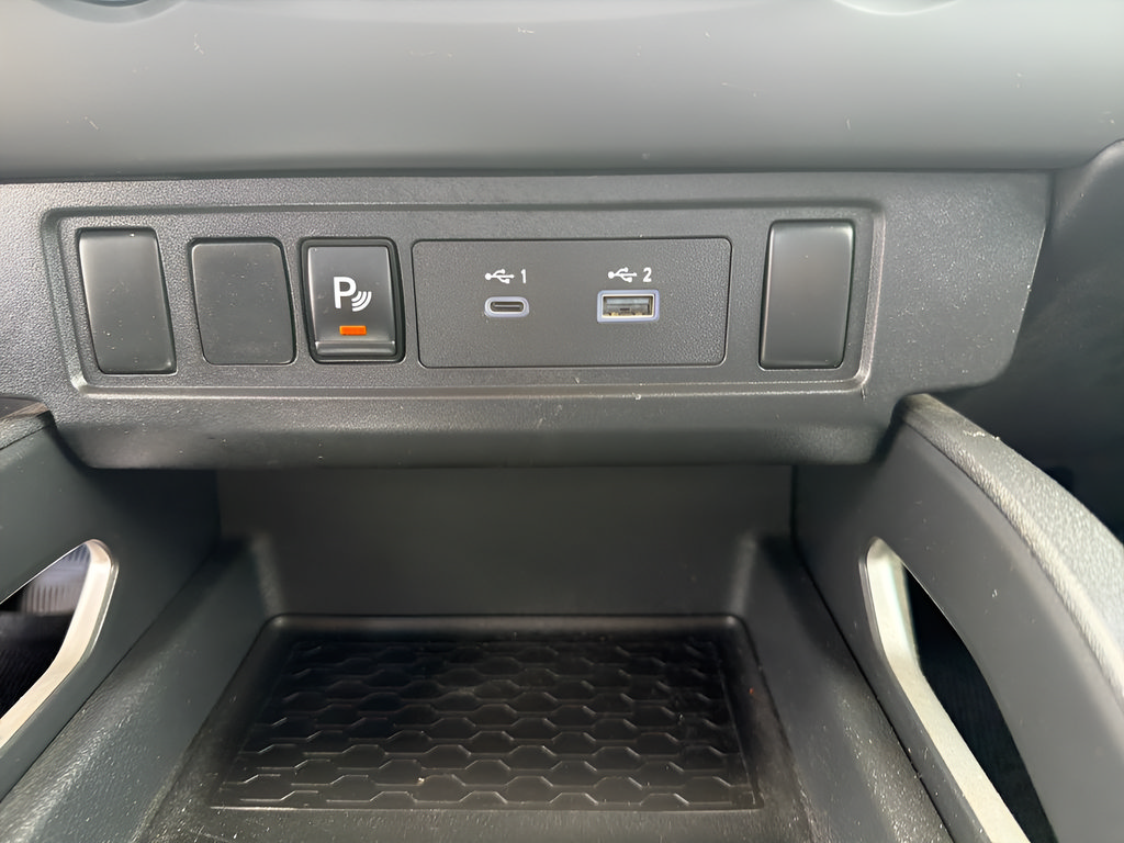Certified 2025 Nissan Frontier SV RWD image 33