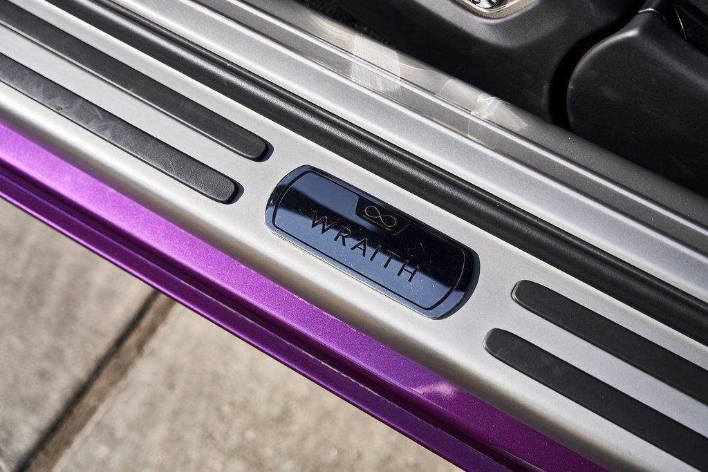 Used 2020 Rolls-Royce Wraith RWD image 28