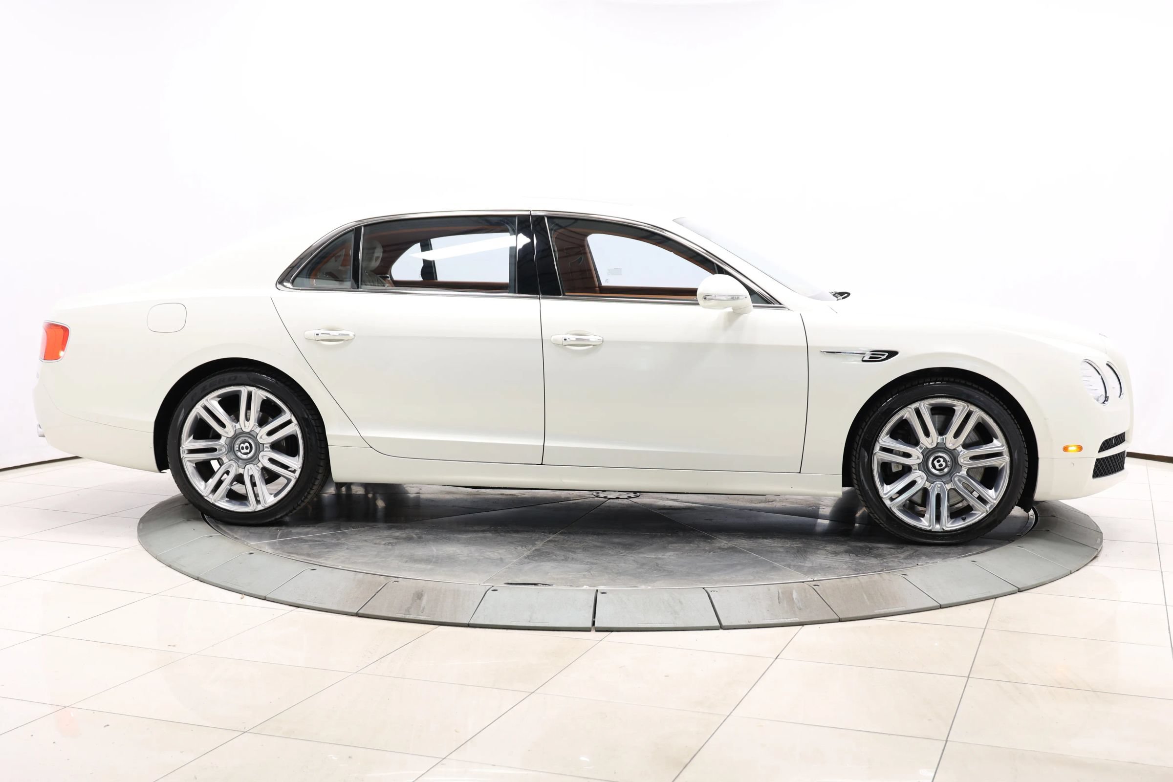 Used 2018 Bentley Flying Spur V8 AWD/4WD image 77