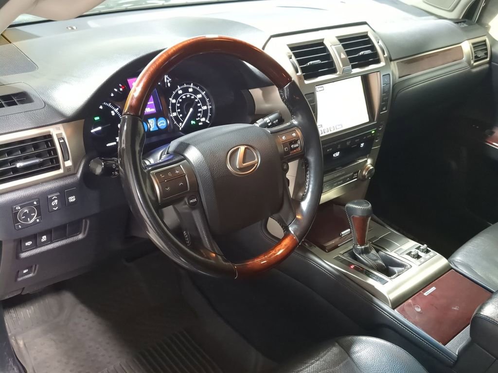 Used 2016 Lexus GX 460 w/ Premium Package image 12