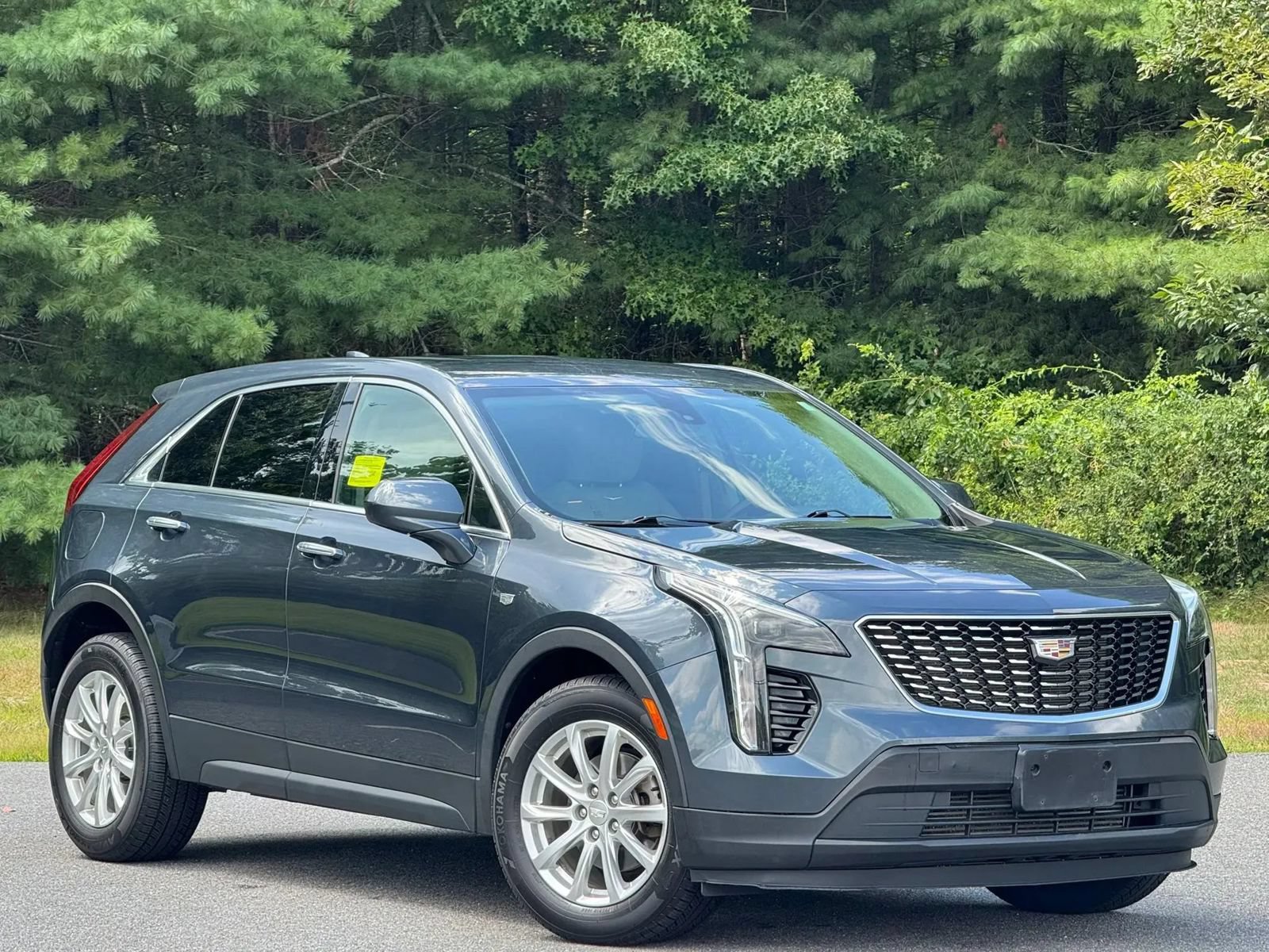 Used 2019 Cadillac XT4 Luxury FWD image 2