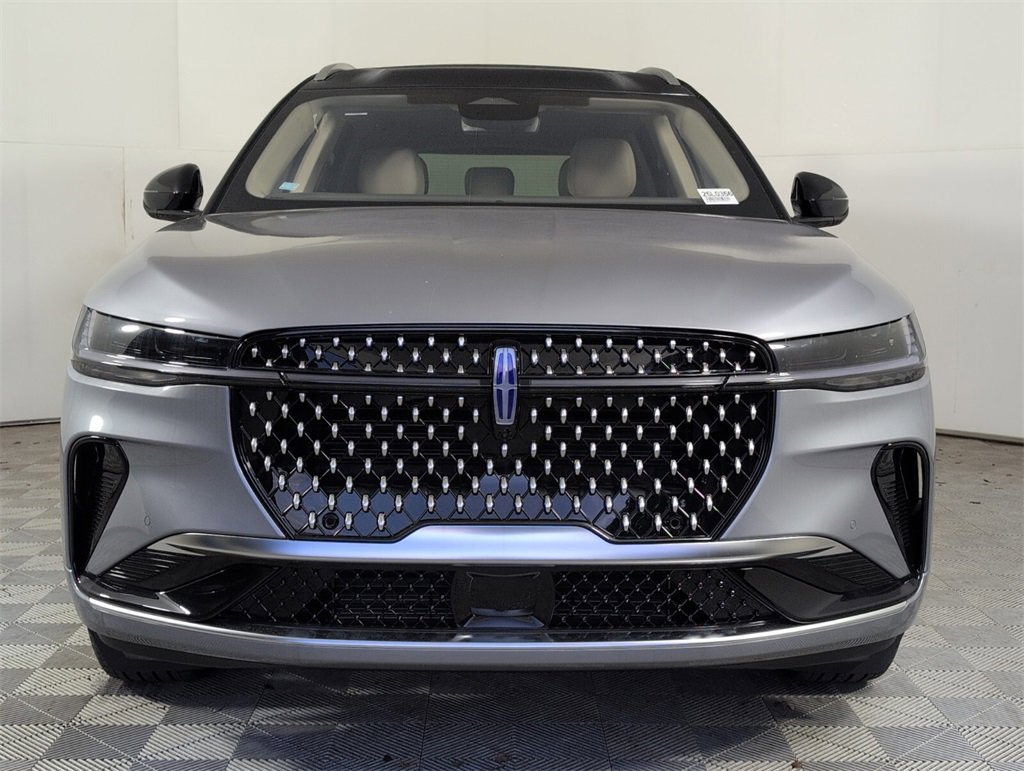 New 2025 Lincoln Nautilus Reserve image 3