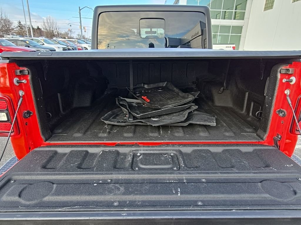 Used 2021 Jeep Gladiator Willys image 13