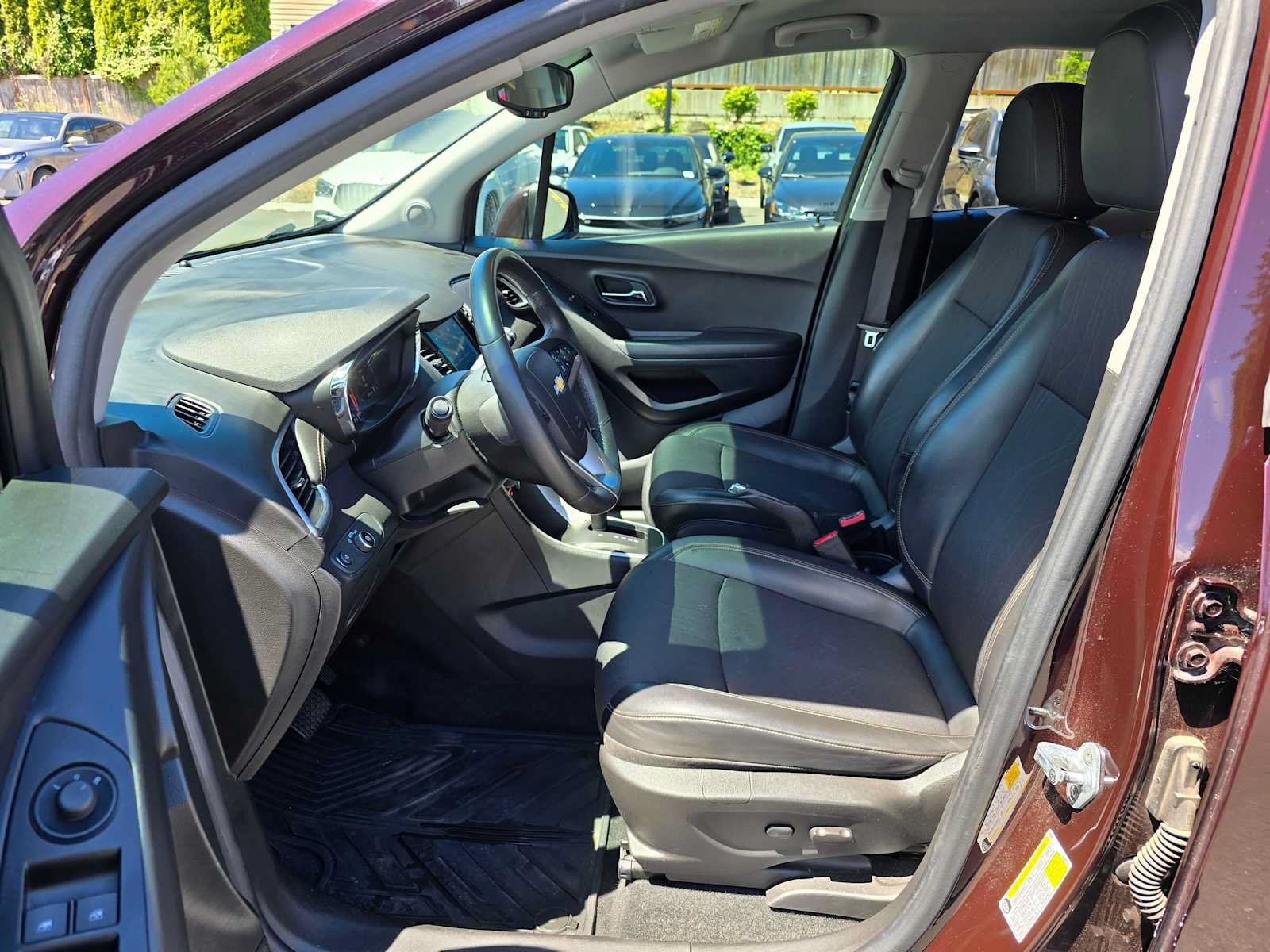 Used 2020 Chevrolet Trax LT w/ Driver Confidence Package AWD/4WD image 20