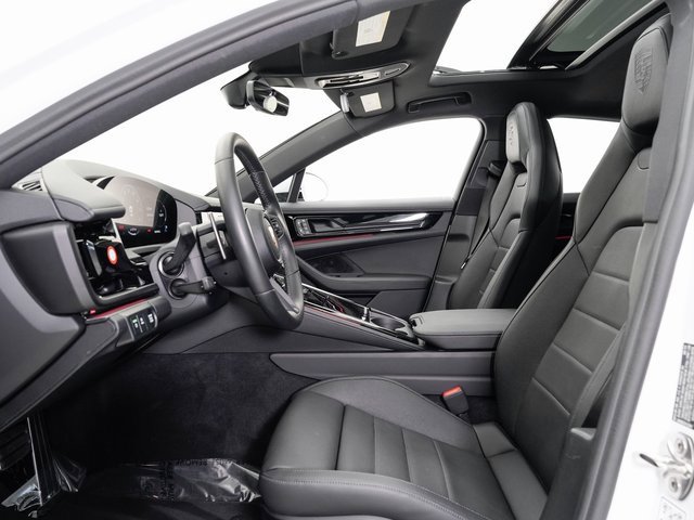 Certified 2025 Porsche Panamera 4 image 6