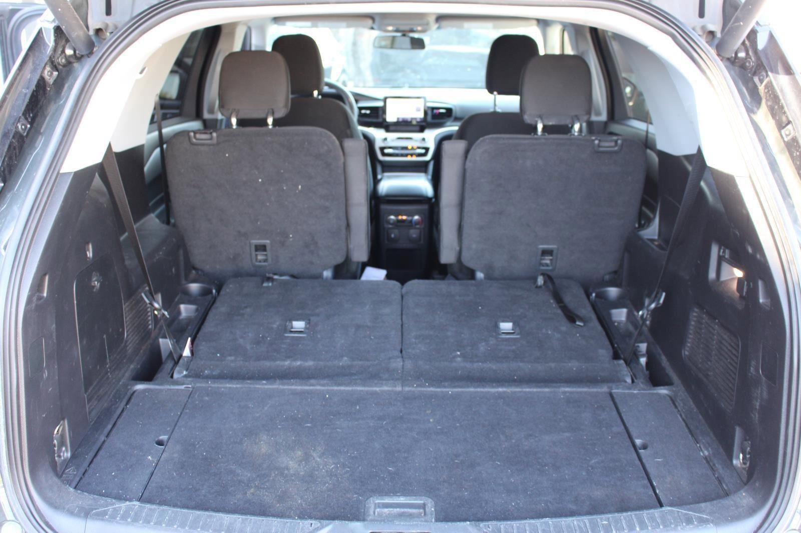 Used 2021 Ford Explorer XLT image 33
