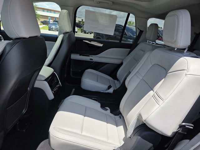 New 2026 Lincoln Aviator 2WD image 7
