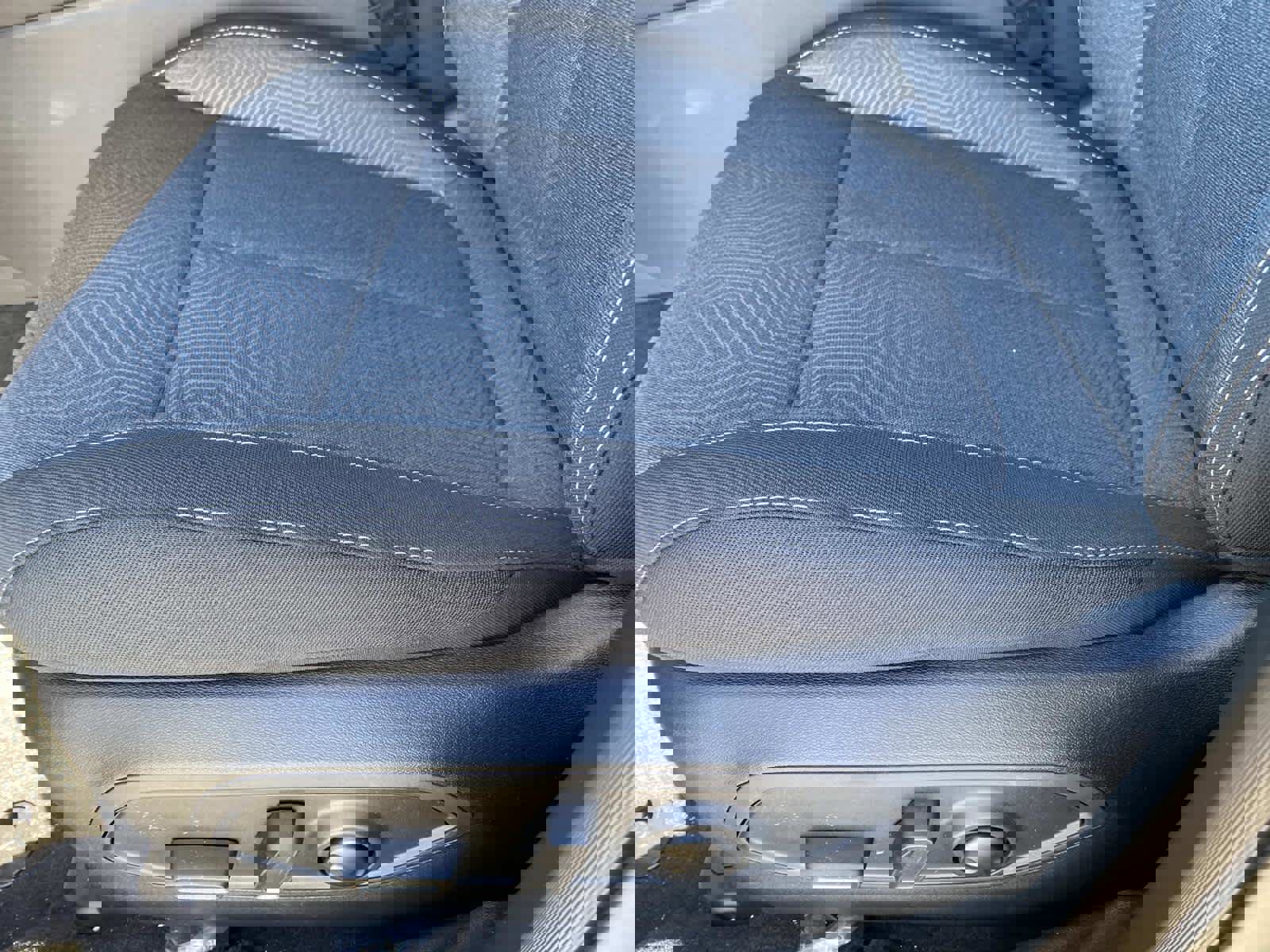 New 2026 Jeep Cherokee Laredo image 6