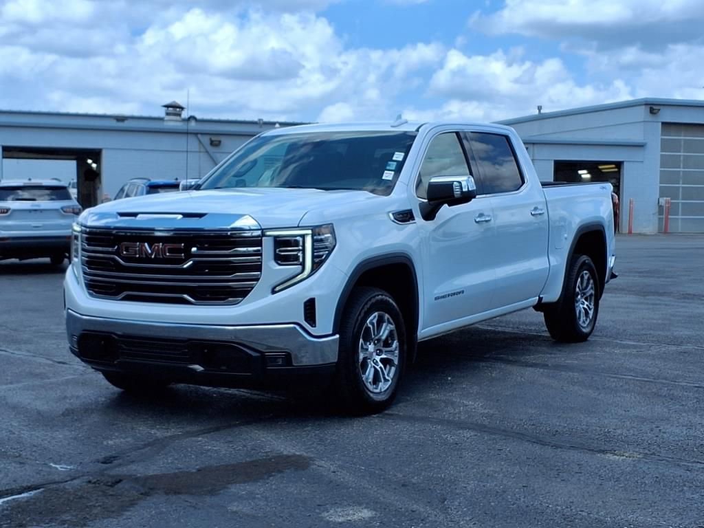 Used 2024 GMC Sierra 1500 SLT image 2