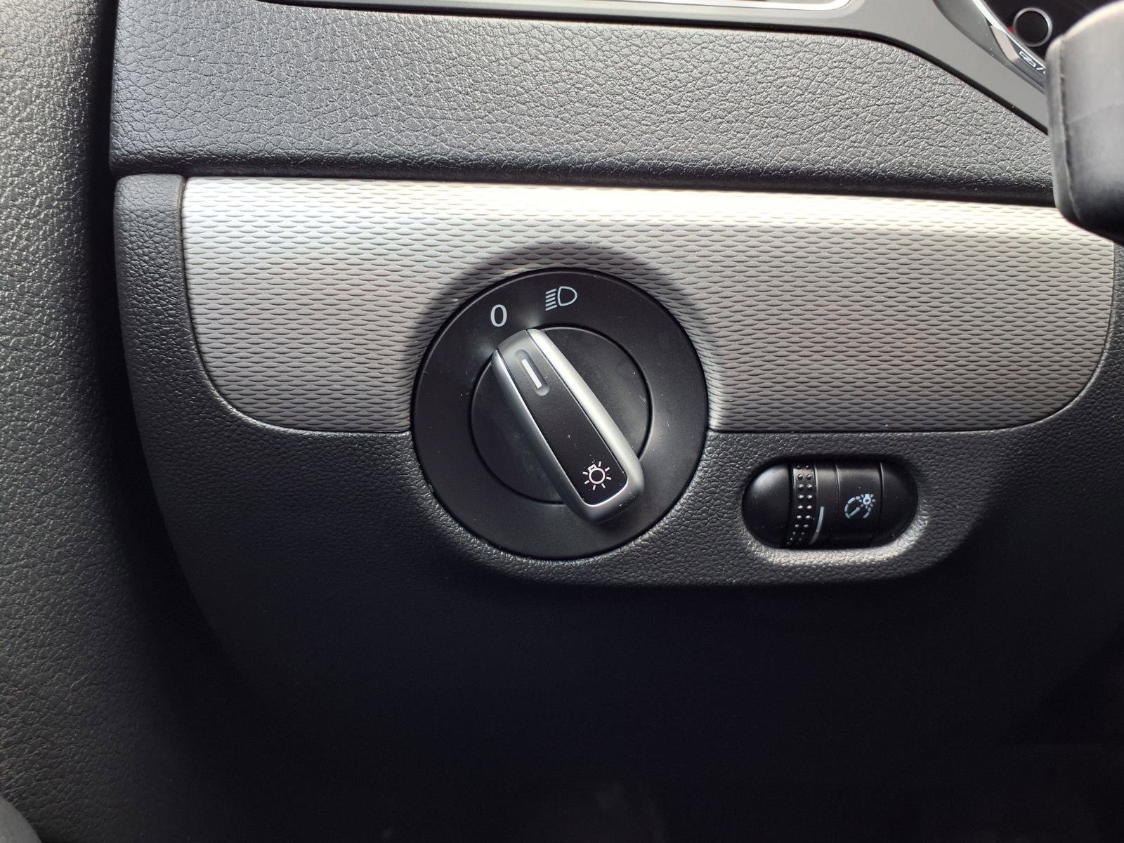 Used 2018 Volkswagen Jetta S FWD image 9