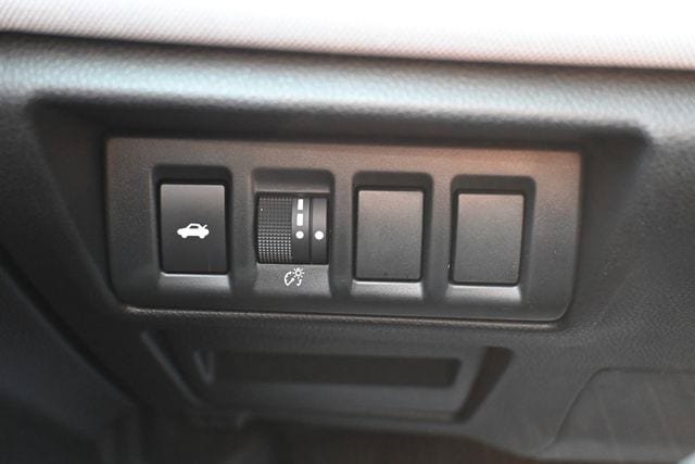 Used 2025 Subaru Legacy Premium AWD/4WD image 39