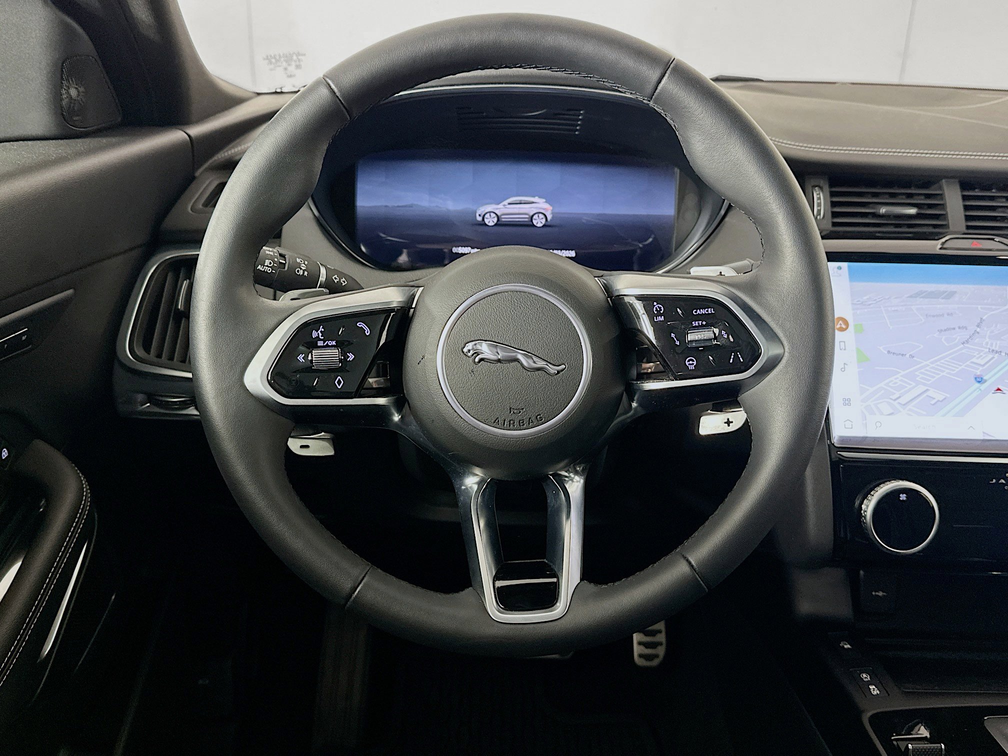 Used 2024 Jaguar E-PACE R-Dynamic SE image 18