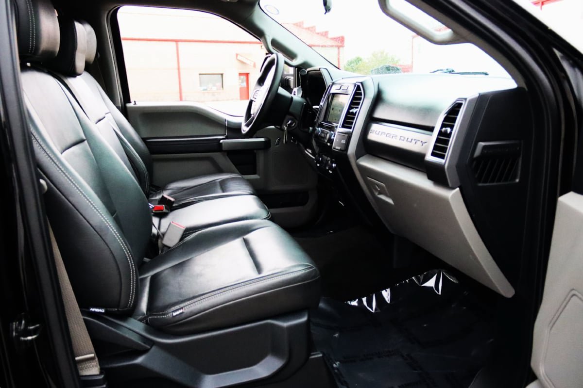 Used 2017 Ford F250 XLT w/ XLT Premium Package AWD/4WD image 51