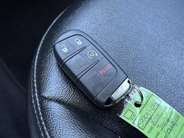 Used 2018 Jeep Compass Latitude w/ Popular Equipment Group FWD image 27