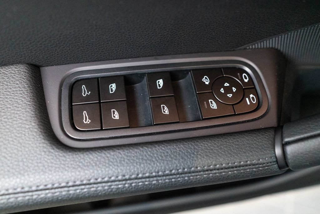 New 2026 Porsche Cayenne Coupe AWD/4WD image 19