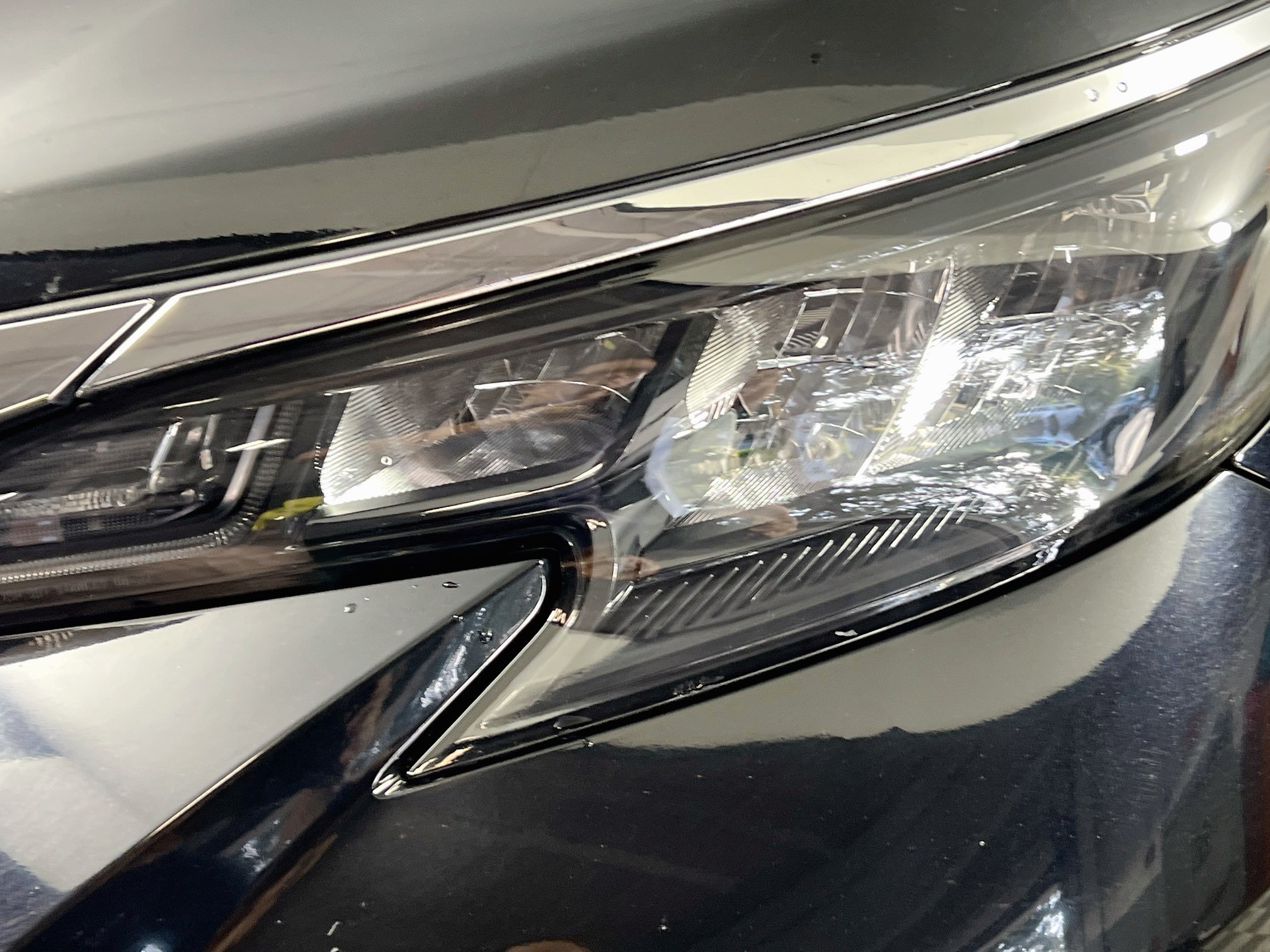 Used 2025 Toyota Sienna XLE FWD image 12