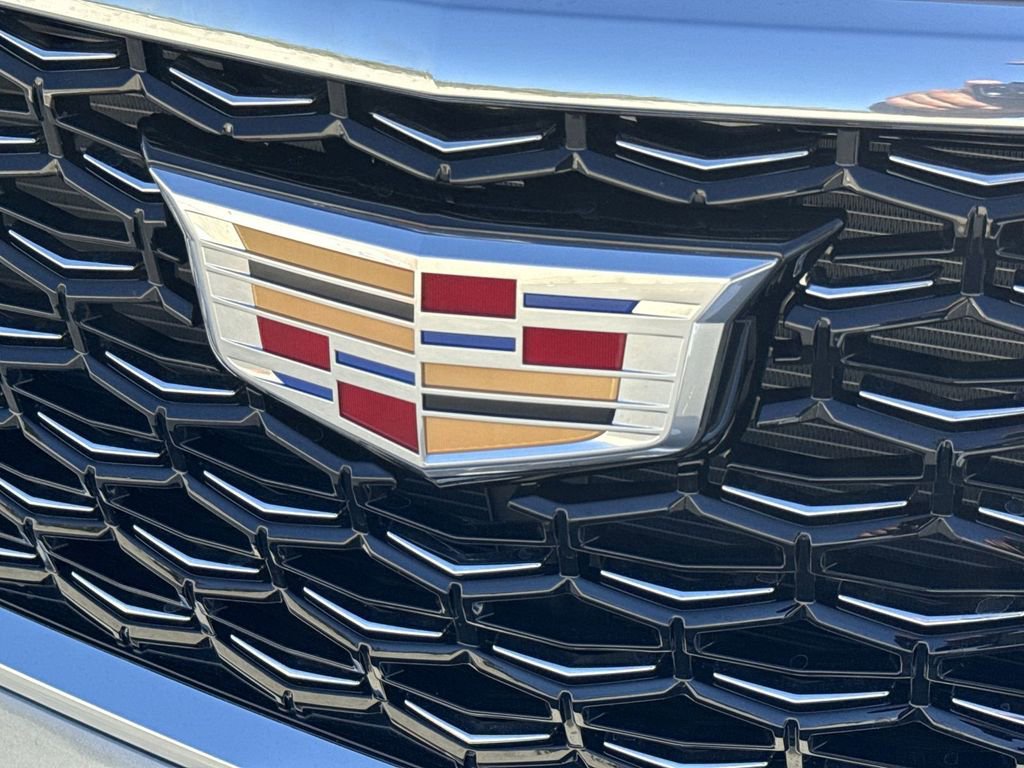 Certified 2024 Cadillac XT4 Luxury FWD image 30