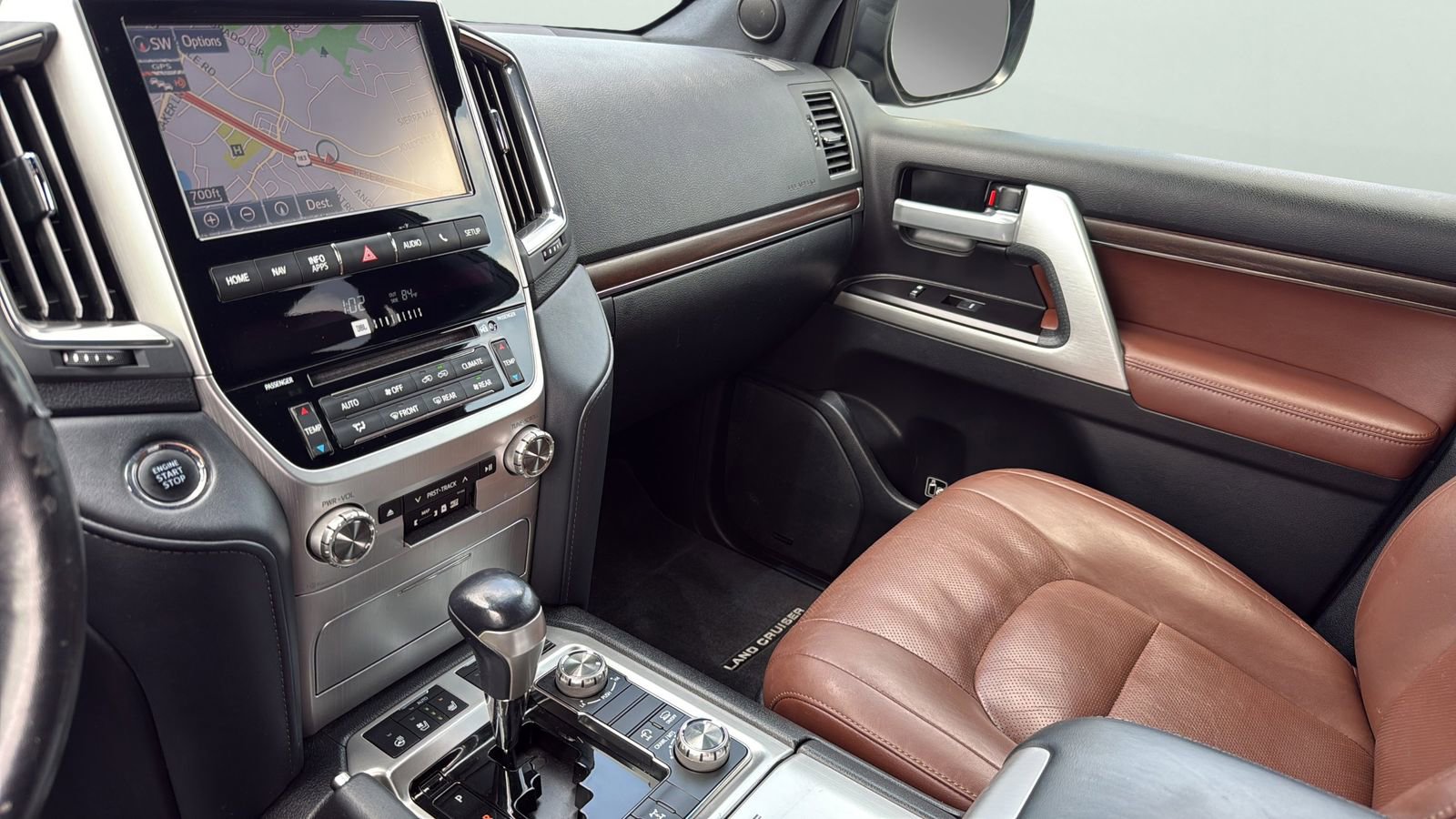 Used 2018 Toyota Land Cruiser AWD/4WD image 19